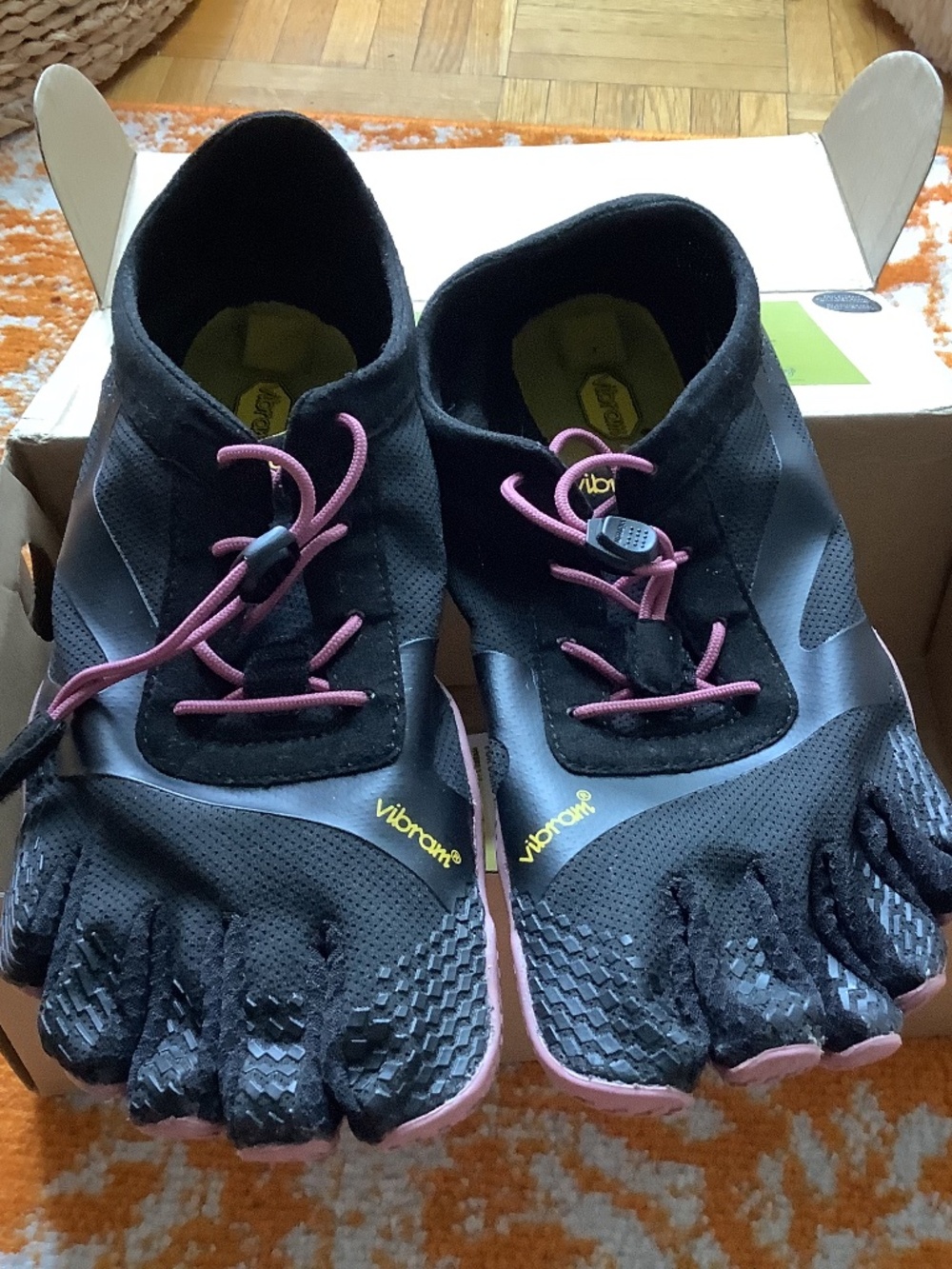 Vibram Fivefingers KSO ECO Women’s Size 42 Black+Rose